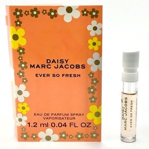 ❤️ 4 for $25 Marc Jacobs Daisy Ever So Fresh Mini Travel Vial NEW